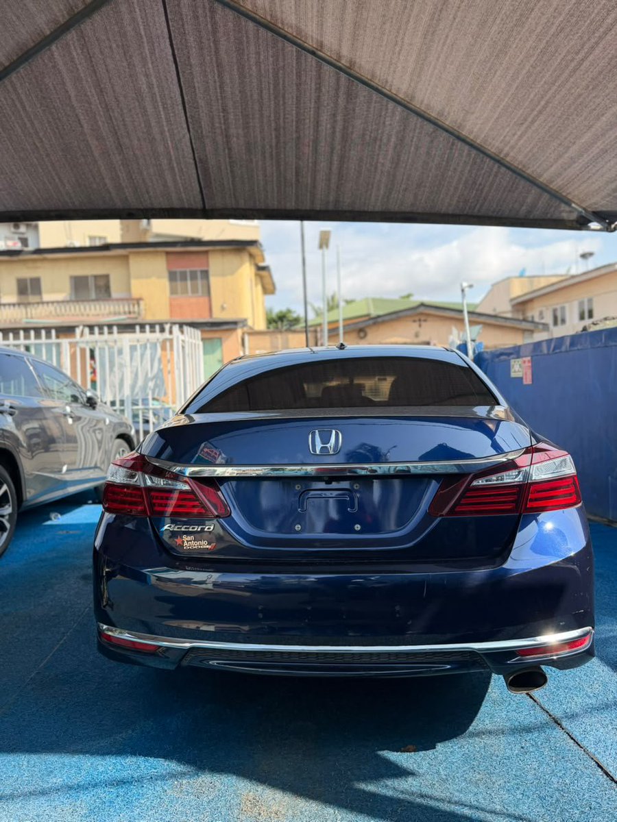 lawa14812's tweet photo. Toks 2017 Honda accord with 4plugs engine, double screen, thumbstart etc N15m https://t.co/lWU8iYhJDK