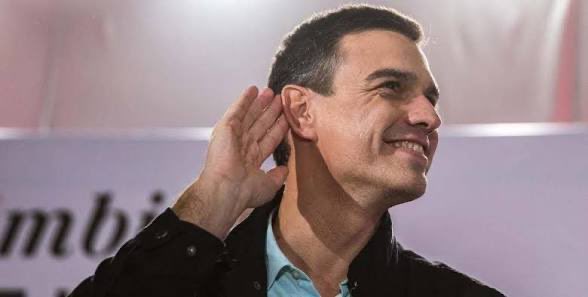 joan161954's tweet photo. El alcalde de Madrid le canta las cuarenta al presidente del Gobierno: "No se entera de que hay 80.000 personas que invaden el territorio nacional. No se entera de que ha habido un apagón. No se enteró de la pandemia. ¿Para qué le necesitamos?"!!!🥴 https://t.co/CGXrAZhPTR