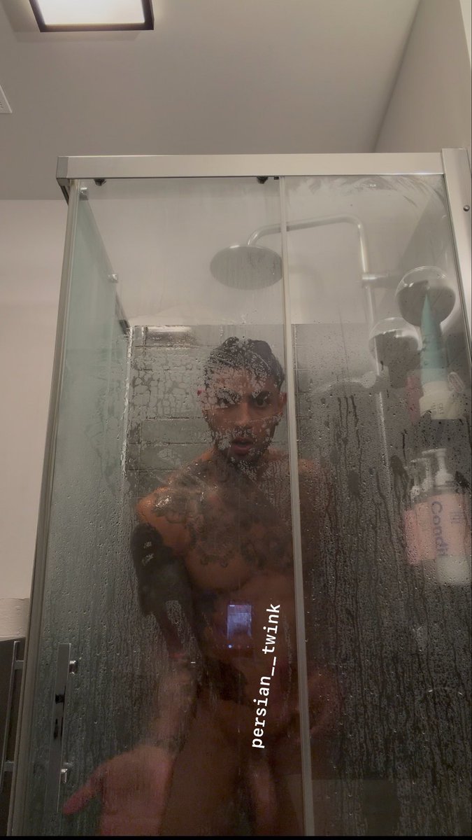 persian__twink's tweet photo. اونی که لخته لختهِ محسنِ کیرکلفته 🍆😈
پیج اصلیش و پیدا نمیکنم 
پیدا کردم حتما میزارم براتون😘 https://t.co/dPmeN9e9BS