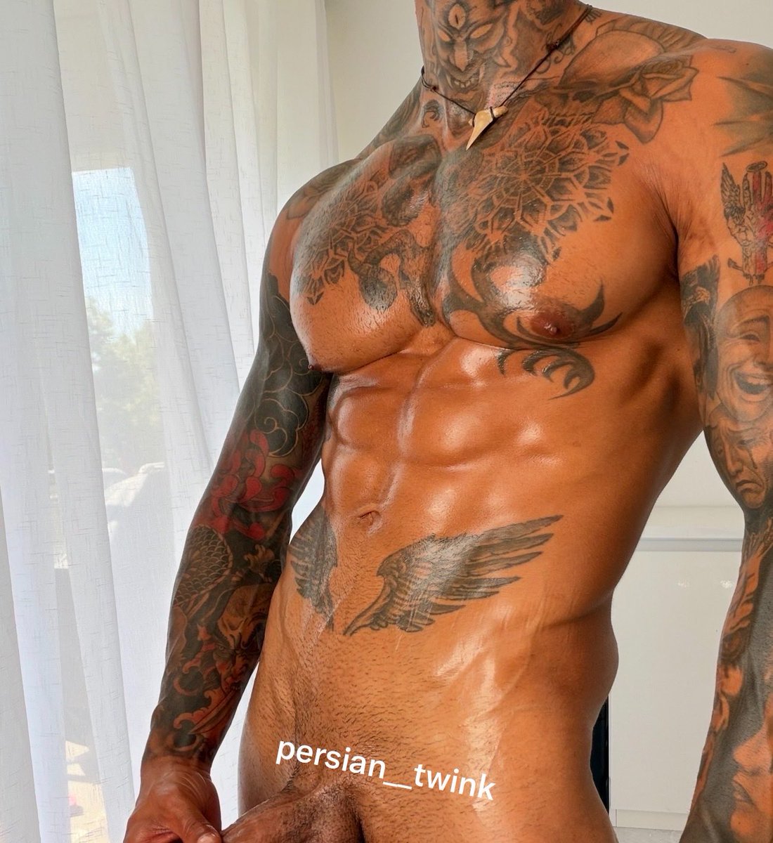 persian__twink's tweet photo. اونی که لخته لختهِ محسنِ کیرکلفته 🍆😈
پیج اصلیش و پیدا نمیکنم 
پیدا کردم حتما میزارم براتون😘 https://t.co/dPmeN9e9BS