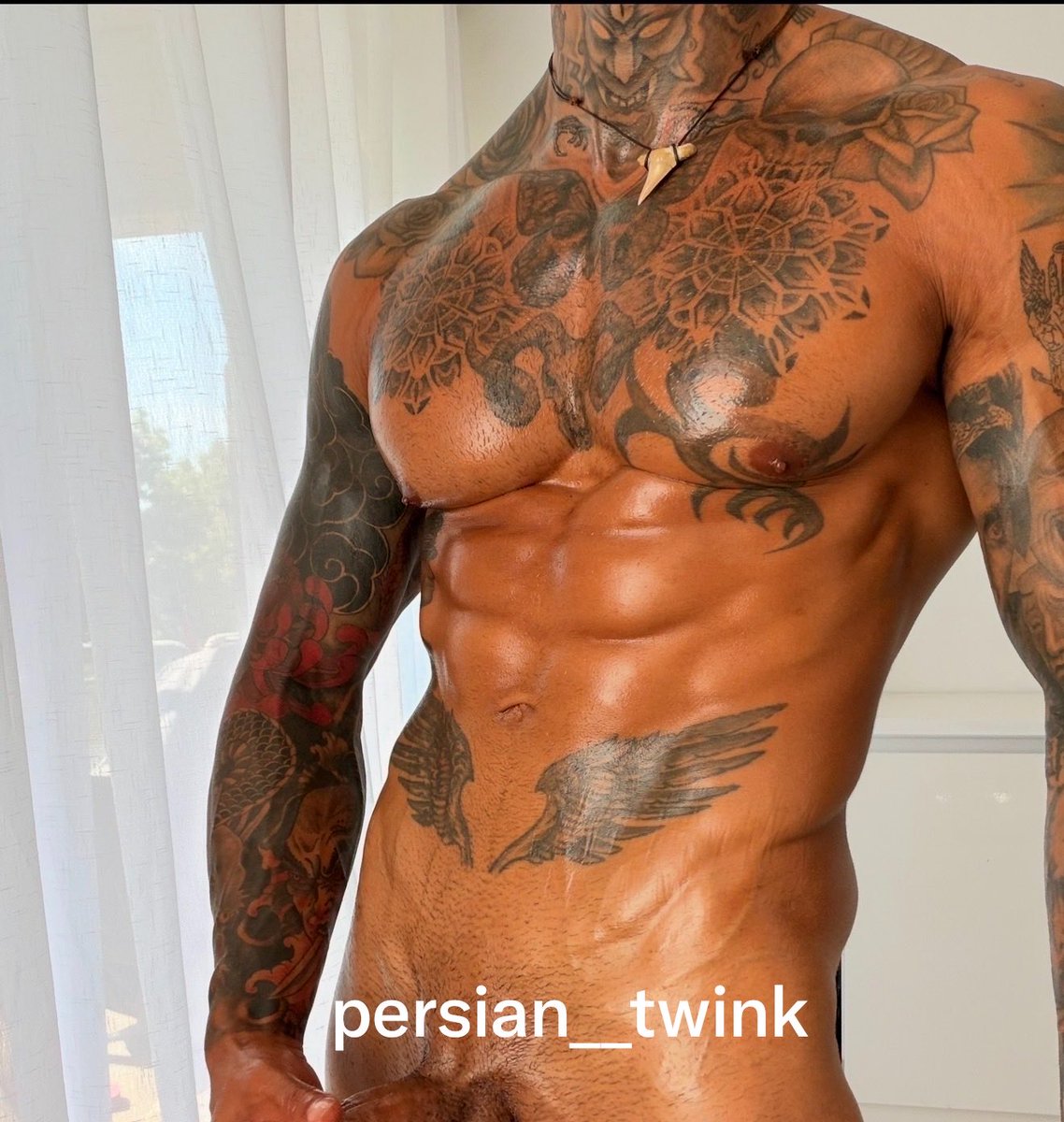 persian__twink's tweet photo. اونی که لخته لختهِ محسنِ کیرکلفته 🍆😈
پیج اصلیش و پیدا نمیکنم 
پیدا کردم حتما میزارم براتون😘 https://t.co/dPmeN9e9BS