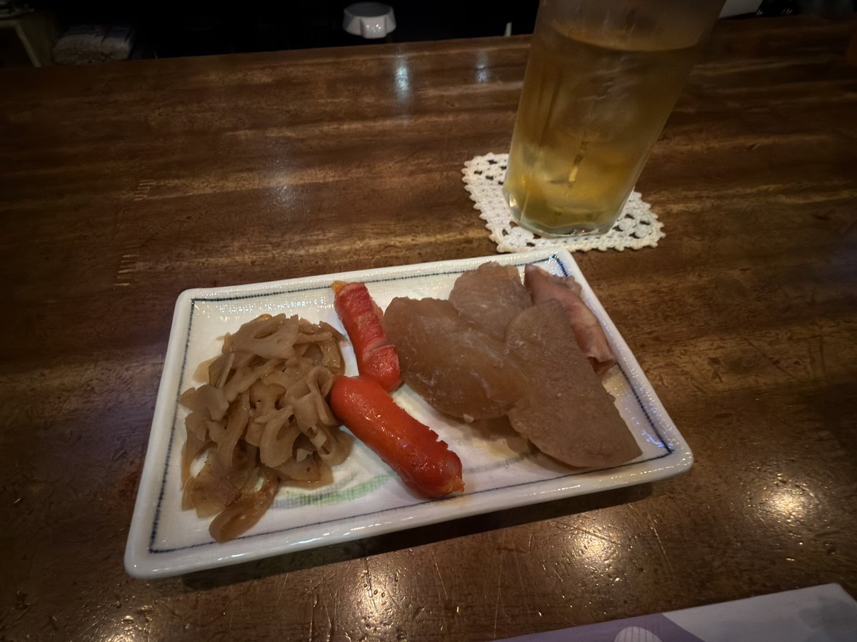 DeguWorks's tweet photo. 明日休みなので、久々に飲みにきました🍺
この後、ごはんに色々お菜でてきて第二の実家です😁 https://t.co/WgfXRFZjIv
