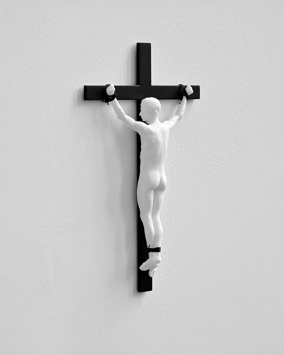 johannkoenig's tweet photo. This is one of those works from our collection that I can look at again and again.

Elmgreen & Dragset’s REVERSED CRUCIFIX, made in 2021, is a smaller version of a monumental sculpture they originally created in 2016 for THE OTHERS at KÖNIG GALERIE in St. Agnes.

At first, everything seems familiar. There is the cross. There is the figure. But then the image begins to shift. The figure is a contemporary young man, facing the cross rather than the viewer. We see his back, while his wrists and ankle are secured to the cross with cords.

What I find interesting is the way Elmgreen & Dragset take a familiar visual form and make subtle changes to it. By shifting the position of the figure and the way the body relates to the cross, they create a new perspective on an image we may already know.

The location made the original work particularly meaningful. It was created for St. Agnes and shown in the nave as part of THE OTHERS, an exhibition bringing together different artistic perspectives on the body, identity and belief.

A year later, in 2017, I showed the monumental version at Art Cologne. The work was offered for sale and a buyer was found, although the purchase was ultimately not completed.

Years later, Michael and Ingar gave me this smaller version of REVERSED CRUCIFIX for my 40th birthday. The monumental sculpture that had started in St. Agnes and later travelled to Art Cologne had suddenly become a very personal object in our collection.

That personal connection is what makes this work particularly special to me. A work with a long history, in a much smaller form, that eventually found its place in our collection.

FEATURED ARTWORK

ELMGREEN & DRAGSET
REVERSED CRUCIFIX, 2021
3D print, wood, lacquer, waxed cotton cord
34.5 × 21.5 × 4 cm
Edition 1/12 + 3 AP

Part of our collection.

#ElmgreenAndDragset #ArtCollection