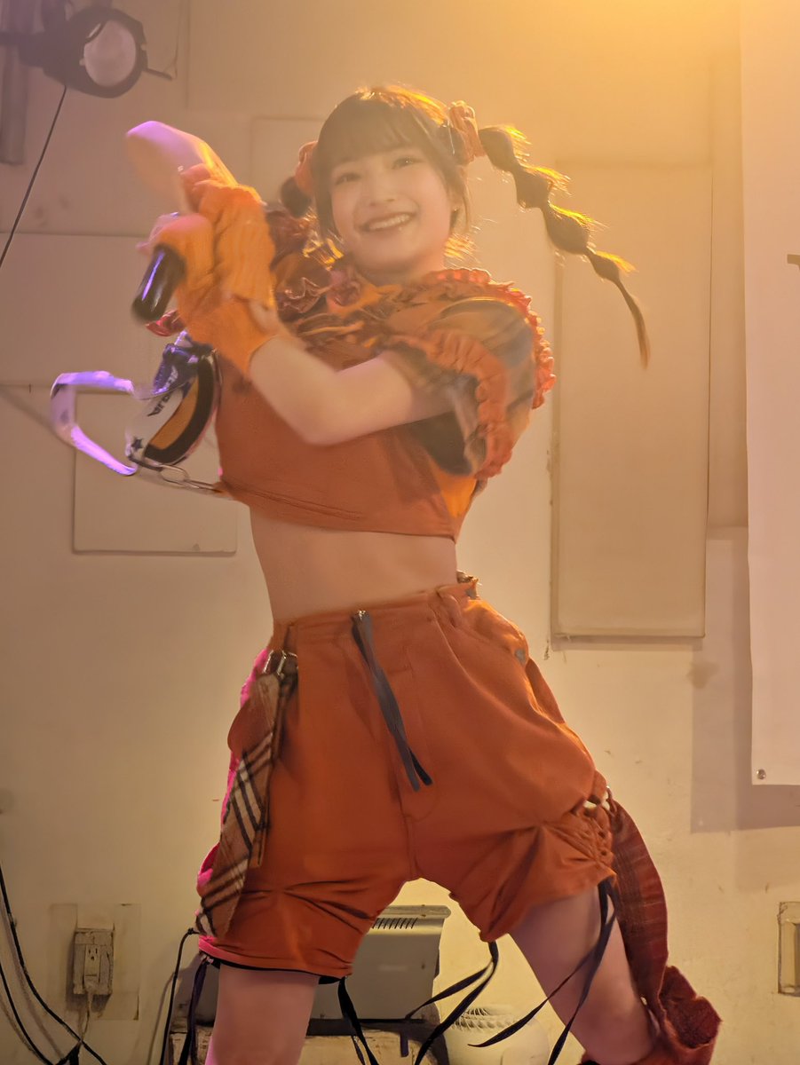 tabasako's tweet photo. りおんちゃん🥰昨日も下北沢MOSAiCお疲れさま。新曲♪しるしありがとう😭この動画ばなっち遺産に登録しとく📝いつもどうすればこんないい子に育つんだろうと感心ﾒﾛﾒﾛ💕🫠もうすぐ11月ワンマンがんばりおん！✊
#琉音
#８われ https://t.co/BP91Aj9DOL
