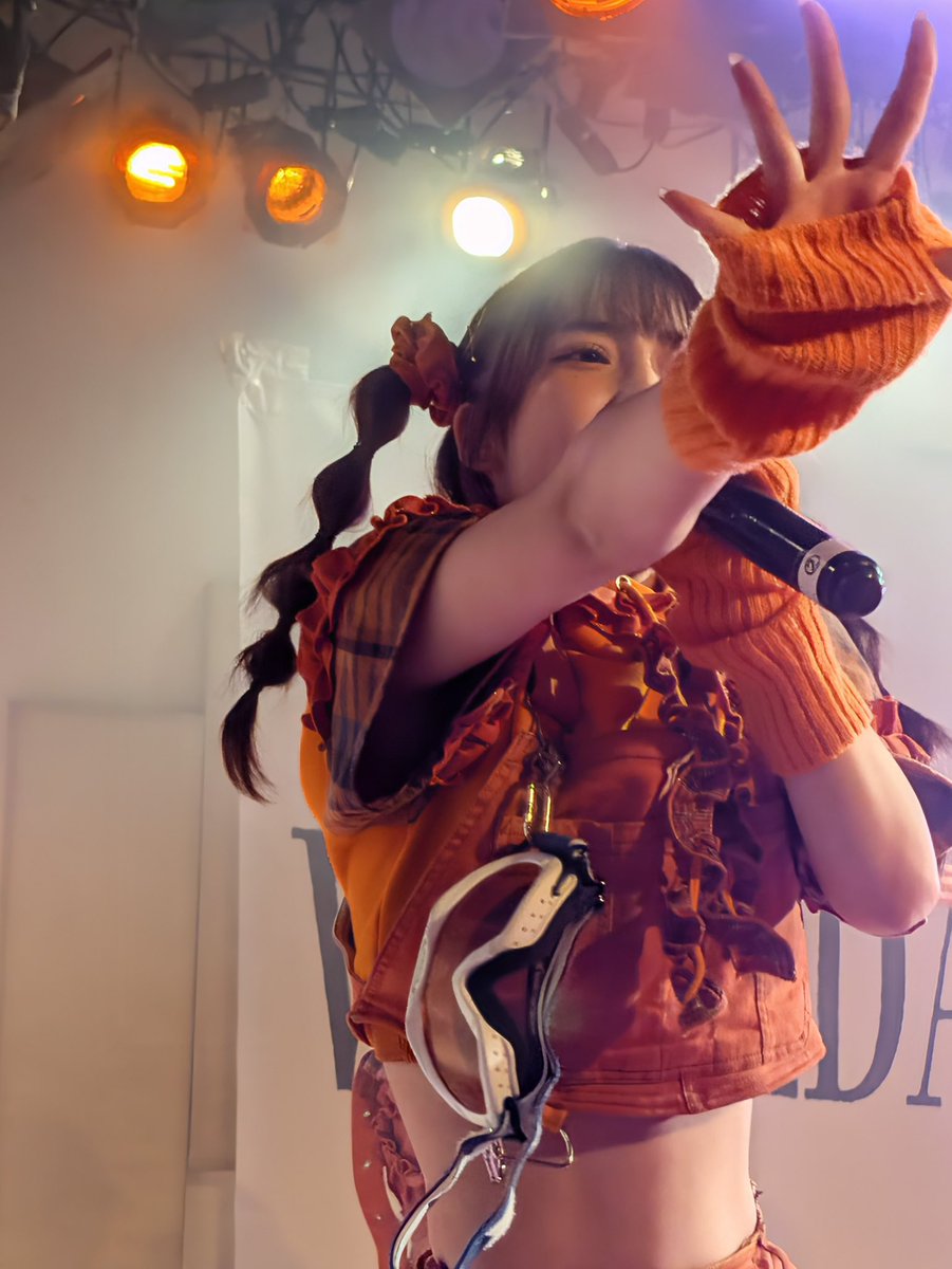 tabasako's tweet photo. りおんちゃん🥰昨日も下北沢MOSAiCお疲れさま。新曲♪しるしありがとう😭この動画ばなっち遺産に登録しとく📝いつもどうすればこんないい子に育つんだろうと感心ﾒﾛﾒﾛ💕🫠もうすぐ11月ワンマンがんばりおん！✊
#琉音
#８われ https://t.co/BP91Aj9DOL