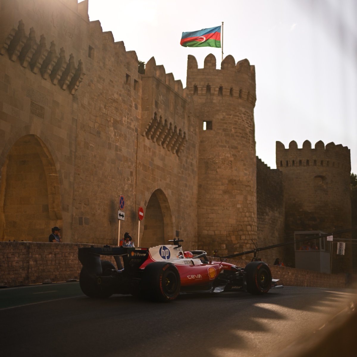 ShellMotorsport's tweet photo. Swipe through Baku 📸

Proud to support the team in Azerbaijan, next stop: Bahrain 👊

#ShellMotorsport https://t.co/gHUwL2lkkl
