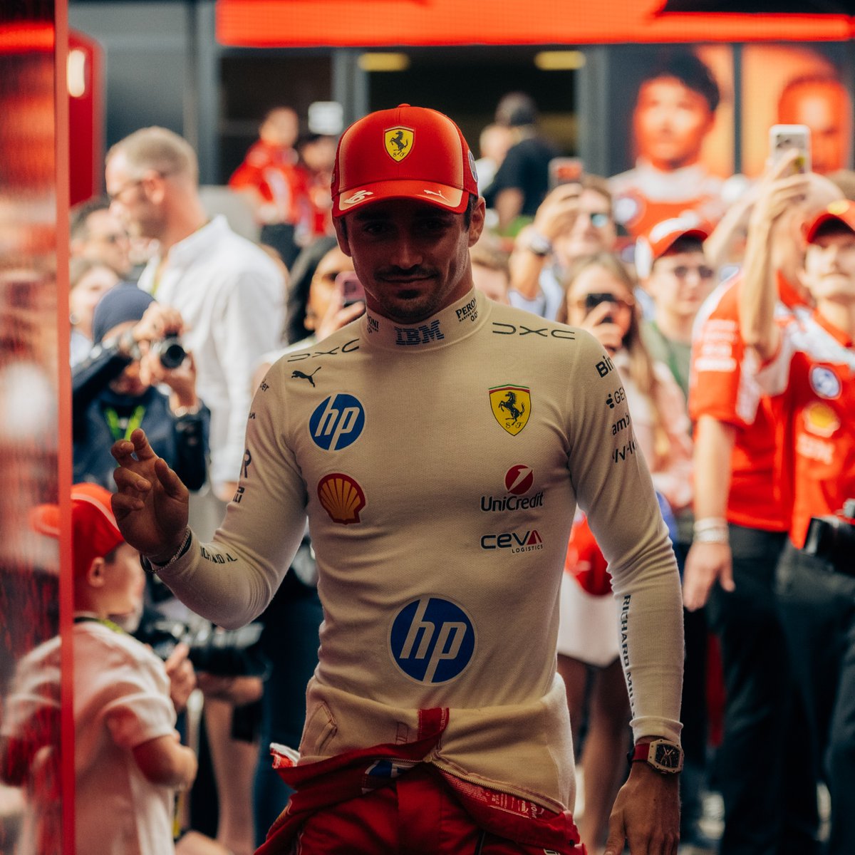 ShellMotorsport's tweet photo. Swipe through Baku 📸

Proud to support the team in Azerbaijan, next stop: Bahrain 👊

#ShellMotorsport https://t.co/gHUwL2lkkl