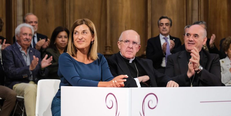 asociacionamica's tweet photo. El viernes, acompañamos a Carlos Osoro en la entrega del título de Hijo Predilecto de Cantabria, celebrada en el Seminario Mayor de Comillas, junto a las entidades que hemos promovido este reconocimiento por su vínculo y compromiso con Cantabria, las personas y la sociedad. https://t.co/G50Pj7Ojmd