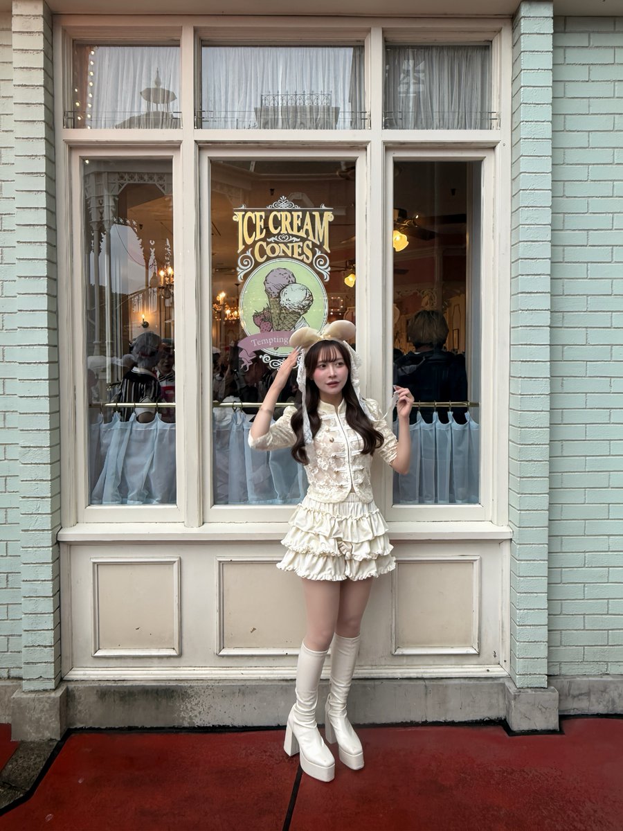 ディズニーの9/24に発売された
レースのミニーカチューシャかわいい🤍
SHEINとアリエクとGRLでコーデ組んだけど
流行りのナポレオン風トップスがいい感じ✨
今回の購入品の中で1番当たり🎶
(3枚目に商品画像)
イエベ春の私はアイボリーしか勝たん https://t.co/J9AtFCaQG1