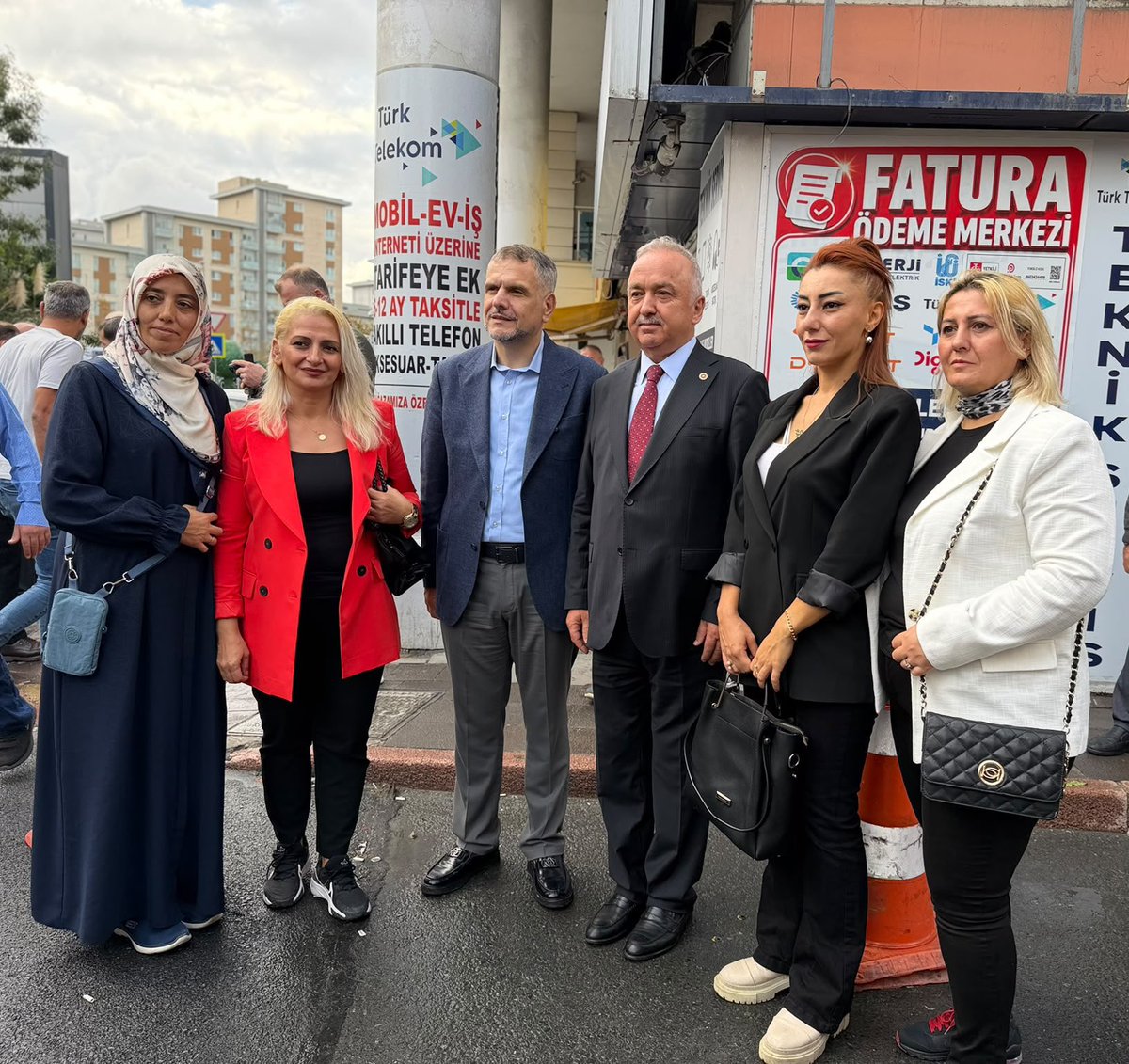 akkadinbpasa's tweet photo. Türkiye Yüzyılı Buluşmaları'nda Giresun Milletvekilimiz Ali Temur ile Muratpaşa Mahallemizdeydik.

Tuna Caddesi'nde esnaf ziyareti, Sabri Akpınar Parkı'nda komşularımızla buluşma, Sinoplular Derneği'nde hemşehrilerimizle hasbihal.

Türkiye Yüzyılı Buluşmaları İstanbul https://t.co/dSyFuEczec