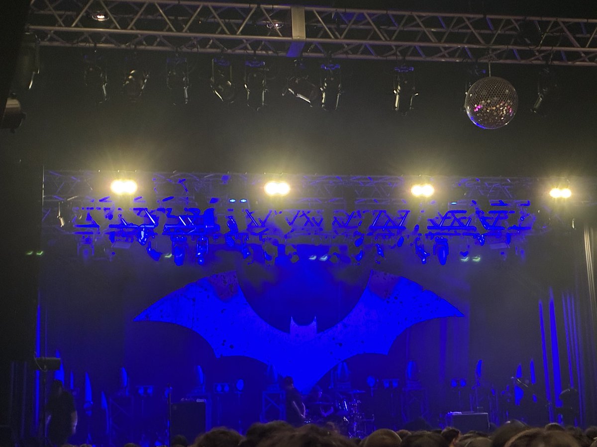 Pepe4325's tweet photo. 久しぶりのライブ！
SiM楽しみ😁 https://t.co/WriTrc3ktz