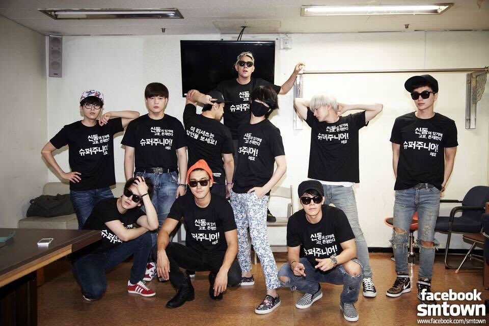 hee_uyu's tweet photo. シンドンお誕生日おめでとうございます🎉
ムードメーカーでダンスも上手くてバラードを歌うシンドンの歌声が大好き🐼💚

まさに！！(みんなのTシャツ)
【シンドンがいるからこそ存在するsuper juniorです】 https://t.co/RVyGsM9yZ8