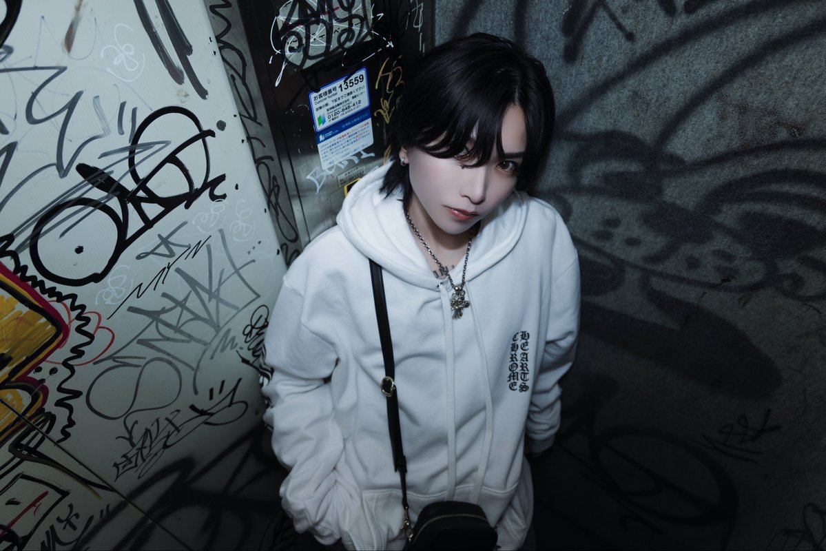 exceeds_crest's tweet photo. 🔥「愛のハイエナ」で話題沸騰中🔥
　　      𝑮𝑹𝑶𝑼𝑷 𝑬𝑿𝑪𝑬𝑬𝑫𝑺
━━━ ✦ ━━━━━━━ ✦ ━━━
注目キャスト″𝐒𝐩𝐞𝐜𝐢𝐚𝐥 𝐆𝐫𝐚𝐯𝐮𝐫𝐞.″

　　　　    𝐗𝐗𝐗-𝐜𝐫𝐞𝐬𝐭-
　　■ おみねこ (@x_omineko)
━━━ ✦ ━━━━━━━ ✦ ━━━
#エルコレ #エルコレ関西 https://t.co/qyTgSJNh1y