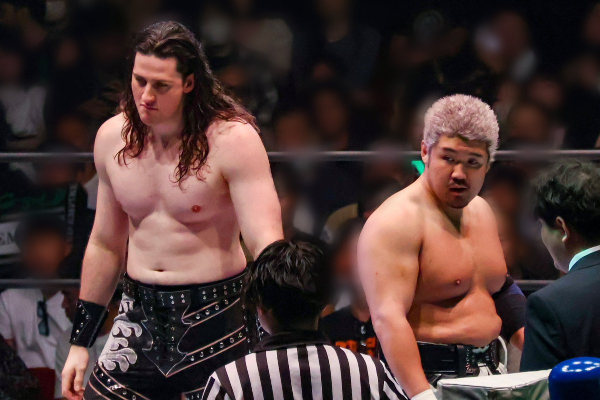 e_mmmsw's tweet photo. 白と黒で対照的なのがまたいい😻
#njdest #njpw #KnockOutBrothers https://t.co/H0I3eaAucg