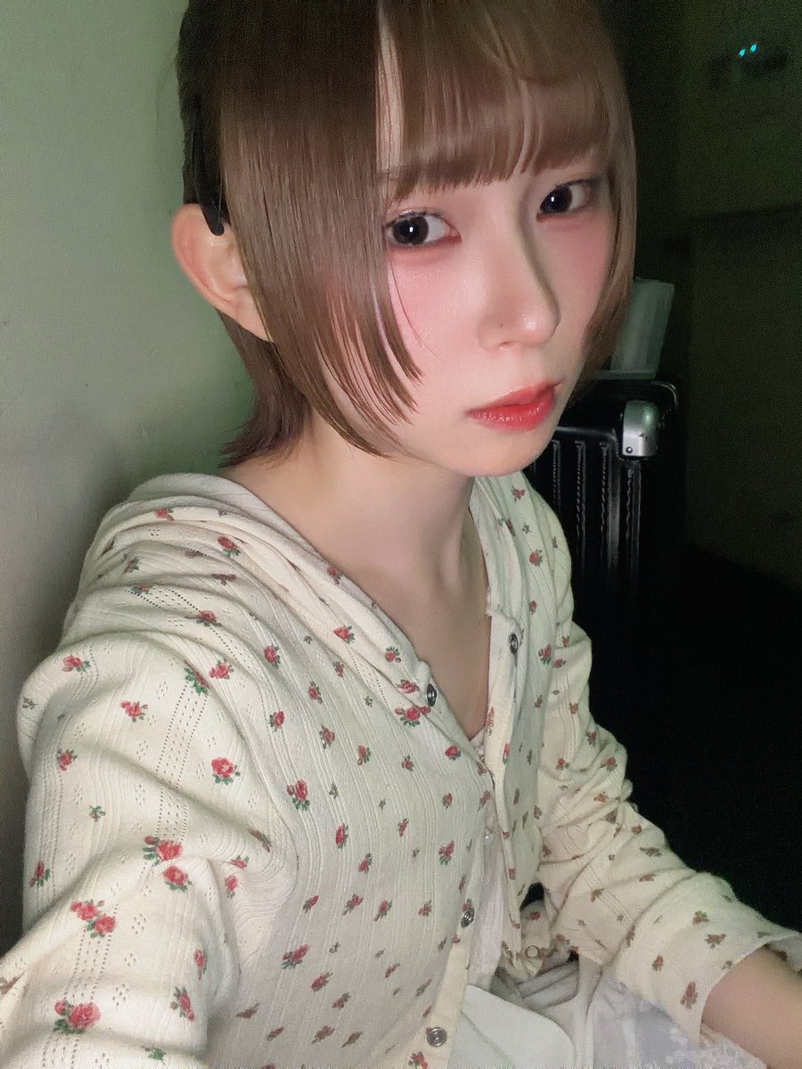 shiyu_akzn's tweet photo. おはなしきいて https://t.co/dmMTOmQ6rM
