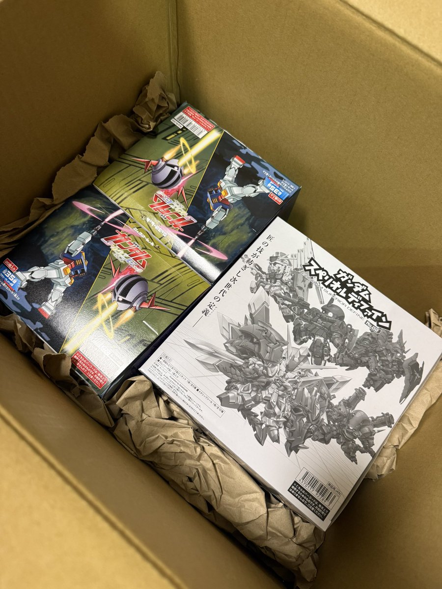 nja000012's tweet photo. ただいまです＝＝＝╰(    ╯ ᐕ)╯ﾌﾞｰﾝ
発表された時に衝動で買ったウエハースとスペリオルディファインが今日届いてました！
忘れてました！完全に！存在を！😂
頼む✨️ウイングガンダムをください✨️
一息ついたら開けて見ます(*  ˊ꒳ˋ*) https://t.co/xBLA9J9Xpe