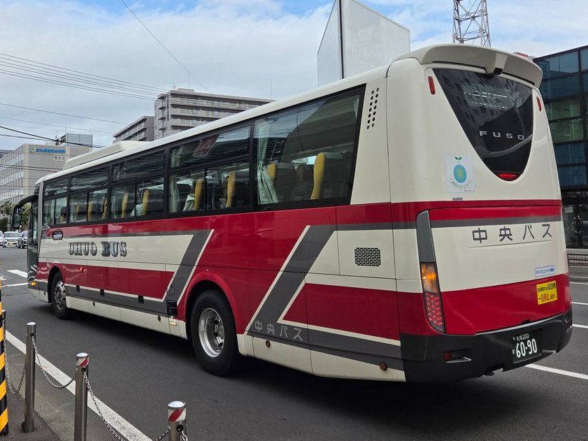 s200ka5367's tweet photo. 2026.9.28運行分
#新千歳空港連絡バス運用（大谷地駅9:40発）：札幌200か6090
#高速ポテトライナー運用（札幌駅前9:00発 音更経由）：札幌200か2436

#北海道中央バス高速運用 https://t.co/zyiauETKZZ
