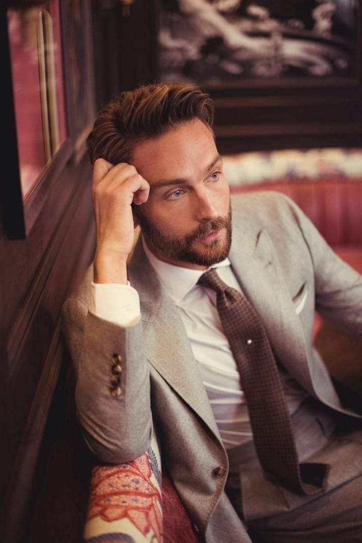 SouthernPamela's tweet photo. #ManCrushMonday is #TomMison @littlione @virtue2 @GoldCntry_Laura @GloGruffudd @hoggard_sharon Good morning girls, had a gorgeous weekend here &amp; this week looks great . Hope you all enjoyed the weekend. A Tom collage to start the week , have a great day  ! https://t.co/OIIusAP9qz
