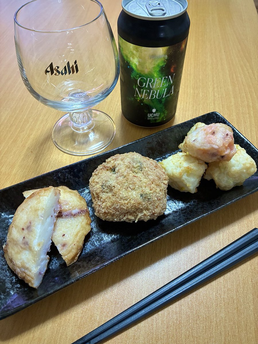 Hhit0mi's tweet photo. 旦那さん遅くなるらしいので待機 https://t.co/uMU6v4zoqt