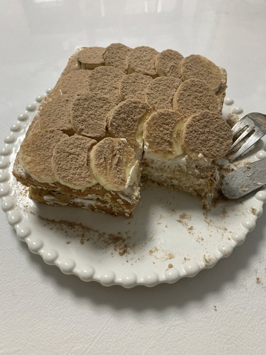 faded_drift_46's tweet photo. Just nailed my first homemade matcha tiramisu! Layers of sponge soaked in matcha syrup, creamy mascarpone filling, no raw eggs—perfect sweet treat for this rainy weekend https://t.co/nc0YYKn2FZ