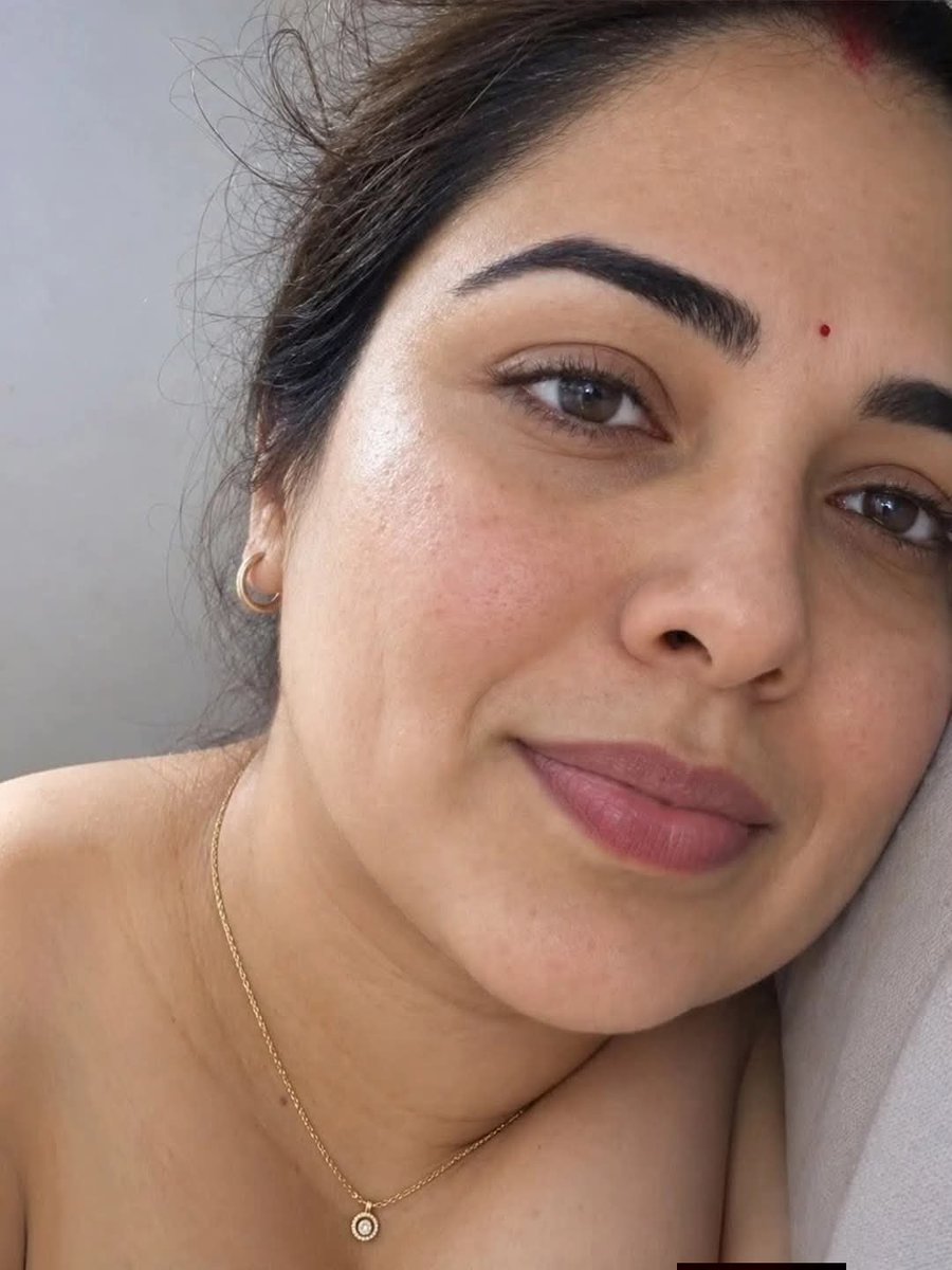neha_sharma510's tweet photo. Do you think divorced women are attractive? https://t.co/wHuNV5hxJK