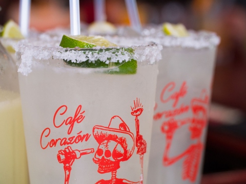 eVisitorGuide's tweet photo. For original cocktails, margaritas, and fantastic Mexican food, head to @CafeCorazonMKE - with locations in Riverwest, Bay View, & Brown Deer. Fun, festive, casual atmosphere, https://t.co/O2QCZsFJLE
#Milwaukee #MKE #travel #budgettravel #sightseeing #dining #Mexican #margaritas https://t.co/HHrN4BAynH