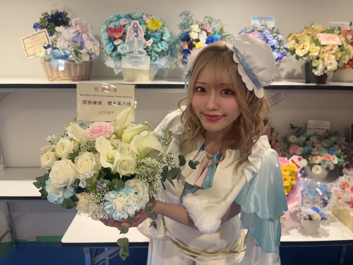 s_hitomi_'s tweet photo. #シャニマスソロライブMSP でいただいたお花💐❤︎②

優雅で美しい、うっとりするお花🥹✨
オールマイシャイニーを大人っぽく投影したように感じた✨

3色それぞれのお花のハーモニーが最高🥰
真乃と衣装の要素が掛け合わされてて、綺麗✨

ありがとう❤︎ https://t.co/gxXRh2iEGM