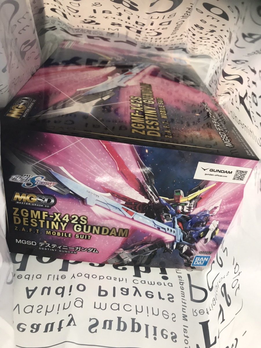 HeppokonoSub's tweet photo. 半年前に闇堕ちしそうになってた俺よ

ついに入手(してもらった)ぞ

今一番欲しいキットがやっと…⁝( ;ᾥ;  )⁝ https://t.co/DjL2aliTKS