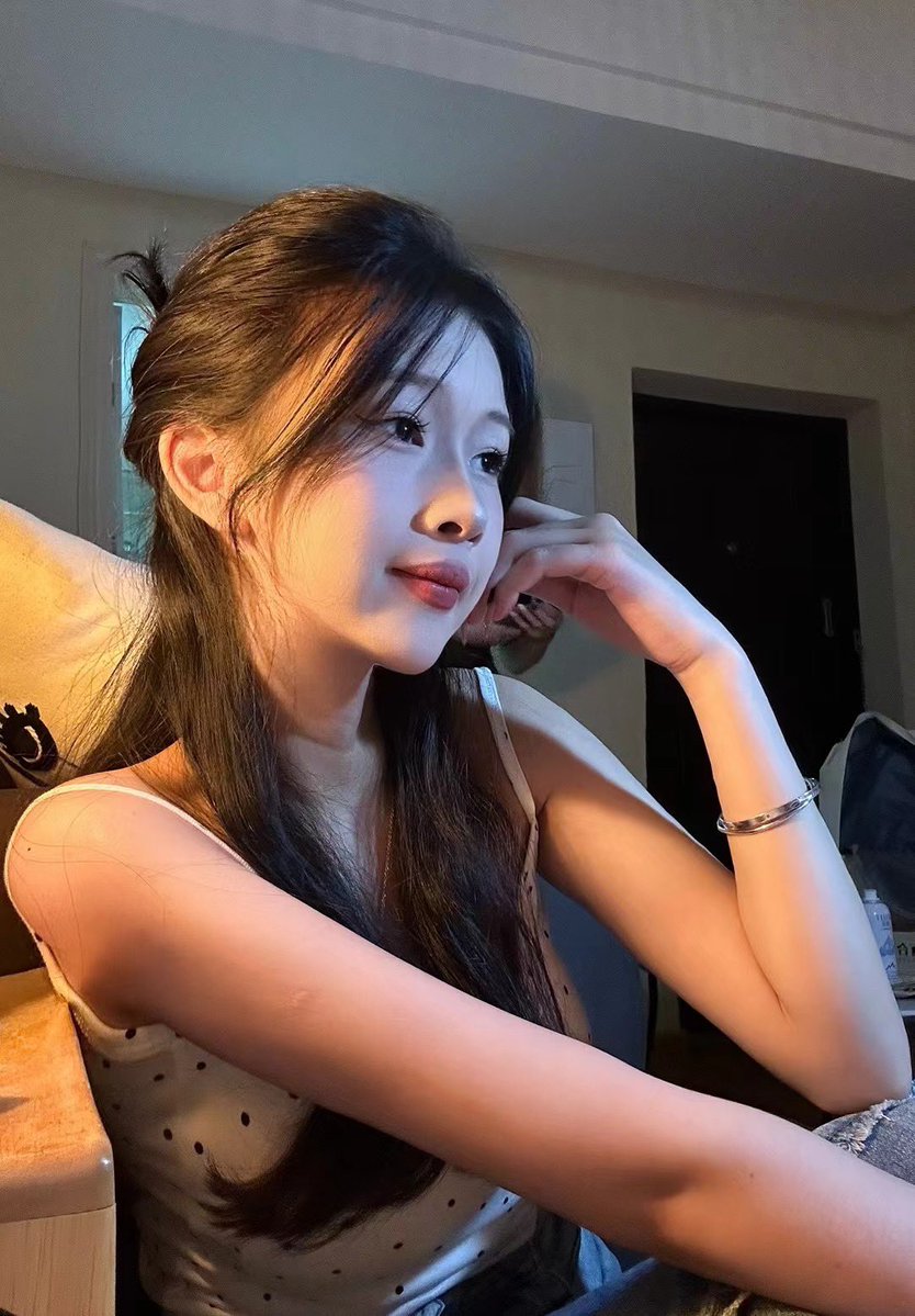 4lph1n3's tweet photo. 第一次玩推  

为什么非要加微信啊？  

加qq不可以吗   加的留言1 https://t.co/Db5X3juqii