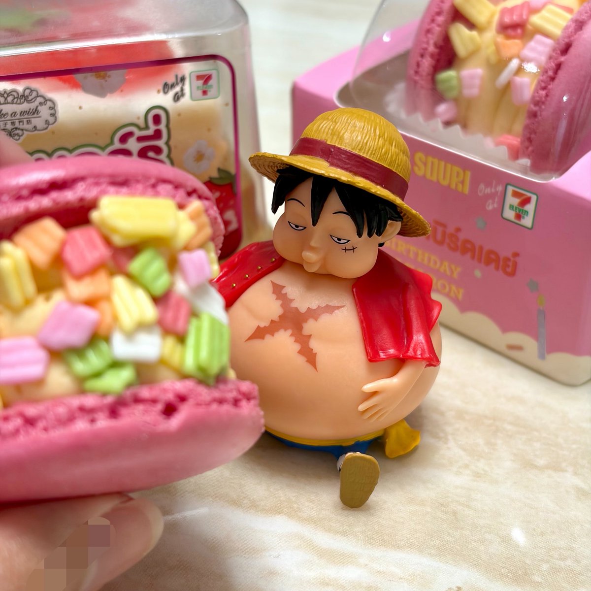 feelsoblue_'s tweet photo. 🧁🍓✨ https://t.co/Z1CWUwZy4V