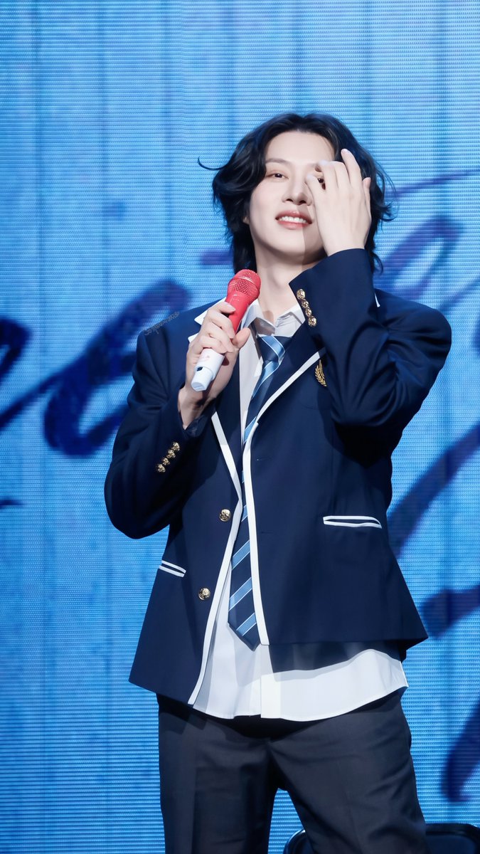 Ssspecial1004's tweet photo. 260919 [1983] 83z Fancon in Macau

보고 싶어서 손가는 대로 보정해 본 사진들💗💗
@special1004
#leeteuk #이특 #박정수  
#heechul #希澈 #김희철
#83line #superjunior83z  
#superjunior #슈퍼주니어 https://t.co/D4LtlEz5Z5
