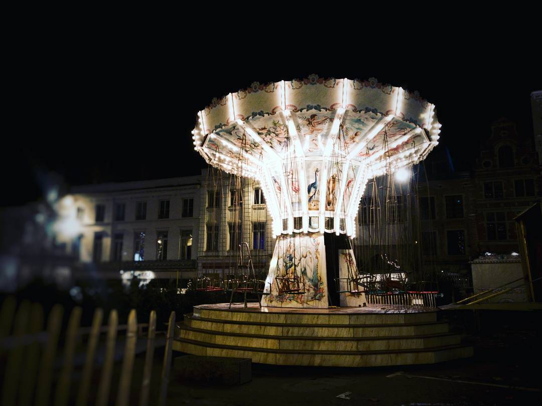 dalilithapfg's tweet photo. #travels #instatravel #travel #tr1p0t #photo #photoofday #photography #night #carousel #funfair #xmas #christmas https://t.co/qZI8L5IVbG