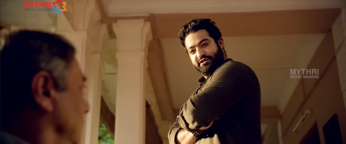 tarakram4122's tweet photo. Janasainikulara వాడి అవసరం కోసమే టిడిపి ఆఫీస్ కి వెళ్లాను అని చెప్పాడు మీరేంటి పిలిపించుకున్నారు అని చెబుతారు? టిడిపి డబ్బులు ఇస్తా జనసేనకు భజన చేయమంటావా? టిడిపి ఆఫీస్ కి వెళ్ళాడు కాబట్టి టిడిపి వాళ్ళ గురించే చేయమంటారు అందులో తప్పేముంది? పవన్ కళ్యాణ్ ని ఏదో బూతులు తిట్టమన్నట్టు.. https://t.co/2LSyaM16Av