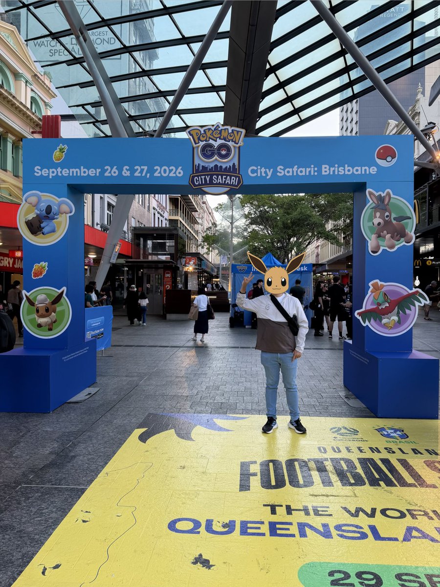 iPathfinder91's tweet photo. It’s a wrap for this #PokémonGo event! I may not be able to catch a Shiny #CitySafariBrisbane Eevee, but it’s awesome visiting Oz again after 9 years, and met new friends too! 

I also enjoyed having the Golden Gaytime Ice Cream while grinding for Shiny Hawlucha and Flamigo! 😄 https://t.co/WShW9WOFsz