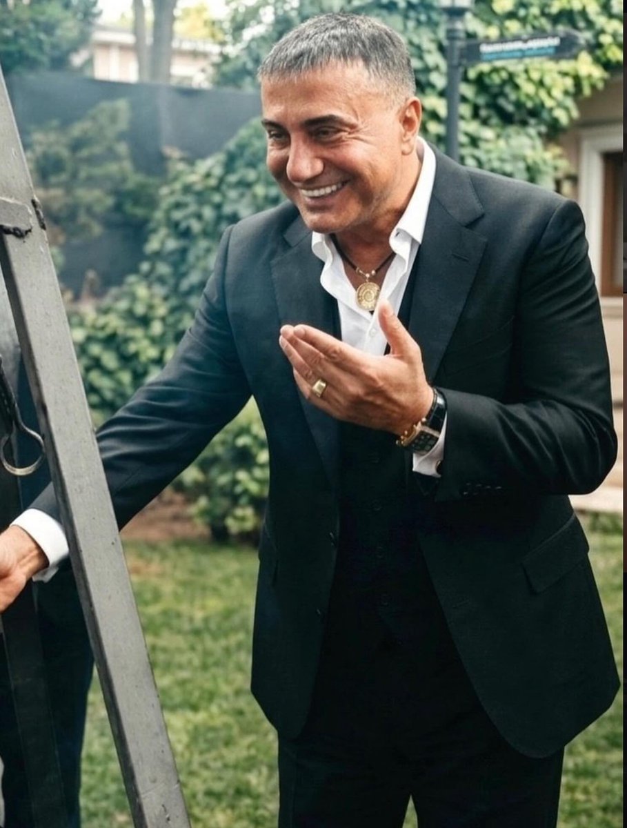 sevket4342's tweet photo. Sedat Peker bu toprakların çocuğudur. Yıllardır dışarıda olsa da kökleri burada, hikâyesi burada. Ülkesine dönmesi, hem kendi adına hem de bu topraklar adına doğru olandır Türkiye onu bekliyor.
Reisin yeri gurbet değildir. Özledik ne REİS @sedat_peker
#sedatyurdunadönsün https://t.co/ckfC9JWjA6