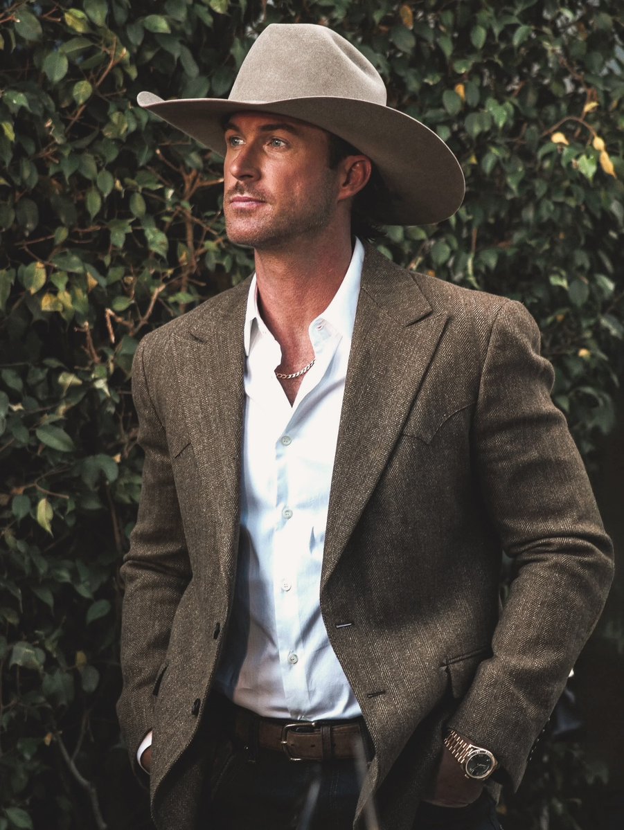 RileyGreen128's tweet photo. New album, sold out shows, doing work on thrift stores across the country and signing prosthetic limbs… it’s a hell of a time to be on the road playin country music. #weouthere #cowboyasitgetstour https://t.co/NCEXLySyv1