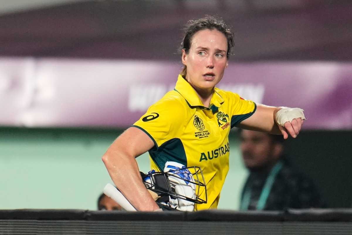 CricCrazyJohns's tweet photo. 🚨 RCB HAS RETAINED ELLYSE PERRY FOR WPL 2027 SEASON 🔥🐐 https://t.co/VdaLpqZzjO