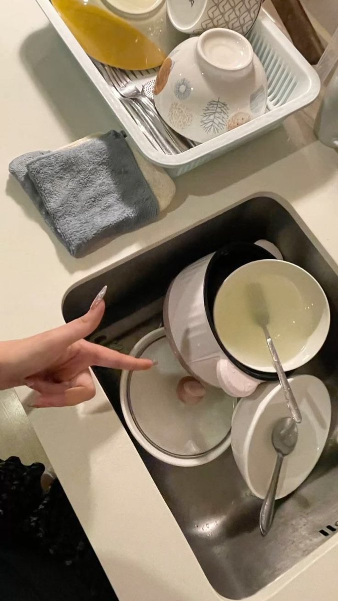 MORTVUARY's tweet photo. ⠀ 

         @ mortvuary  ⋆  📍Los Angeles
⠀⠀⠀ SNS UPDATE |  09 / 28 / 26

⤷ the cost of good dinner, the dishes
⠀ ⠀ https://t.co/mBxN7xUHjO