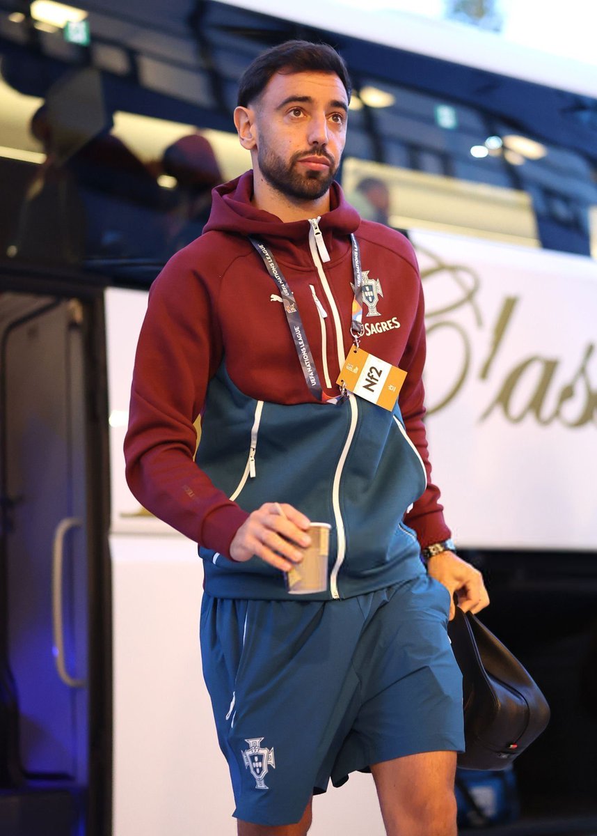 utdreport's tweet photo. Bruno Fernandes will stay with Portugal despite missing Norway game last night. #mufc are in touch with Portugal as they continue to manage a fitness issue. 

Patrick Dorgu is returning to United for assessment after picking up an injury in Denmark’s win against Wales last night [@TyMarshall_MEN]