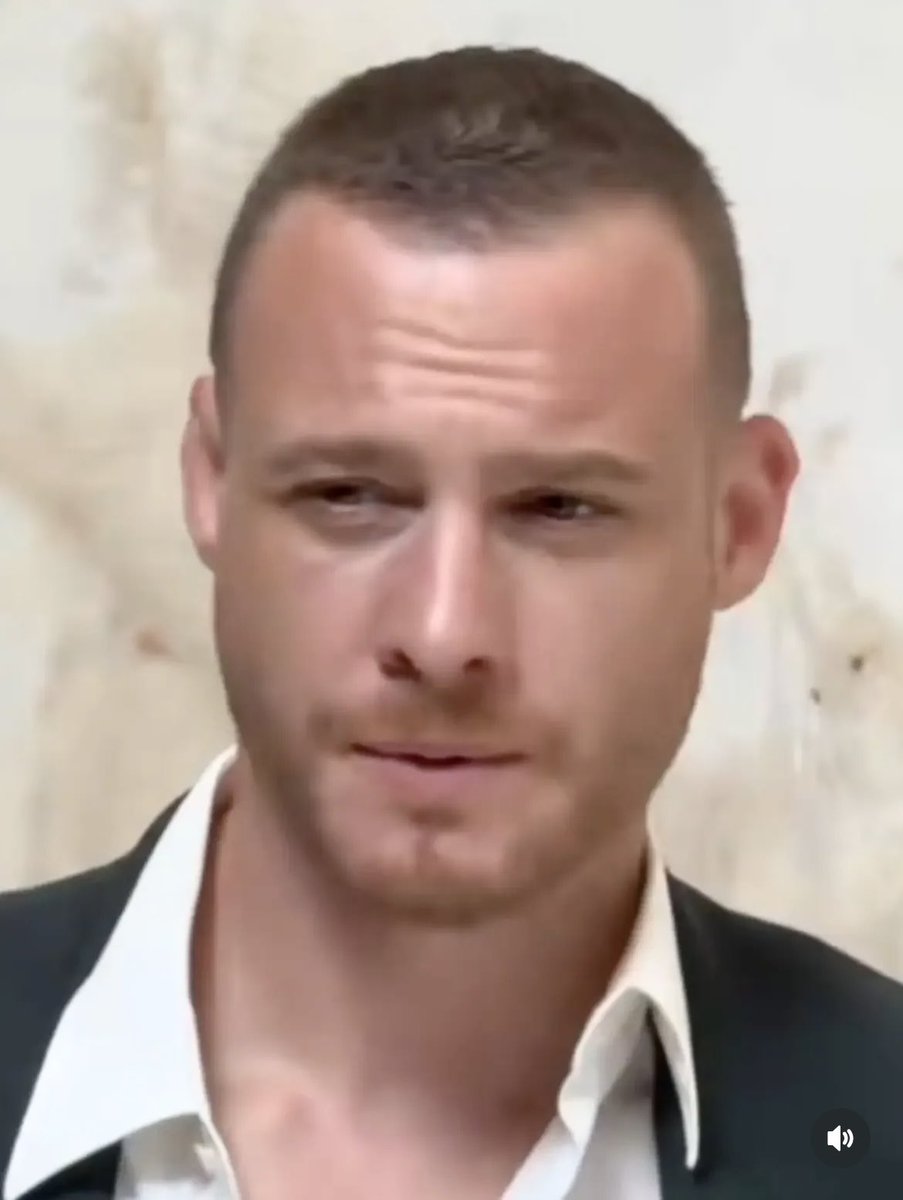 Vnia50926678's tweet photo. I want our week to start with all this beauty!

Those squinty little eyes and that piercing gaze, combined with that lovely little pout—no one can resist...

Irresistible &amp; Fascinating!
                         🔥

#KeremBürsin 
@KeremBursin https://t.co/SmawY5A0QV