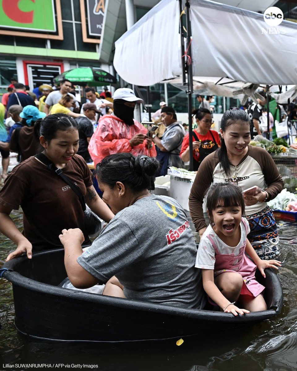 ABC's tweet photo. Days of continuous downpours have caused widespread flooding and severe disruptions in Bangkok, Thailand, with thousands forced to move into temporary shelters. At least eight people were reported killed in the past 10 days nationwide.

Read more: https://t.co/ef8sSGczhB https://t.co/WJbtNPcsJo