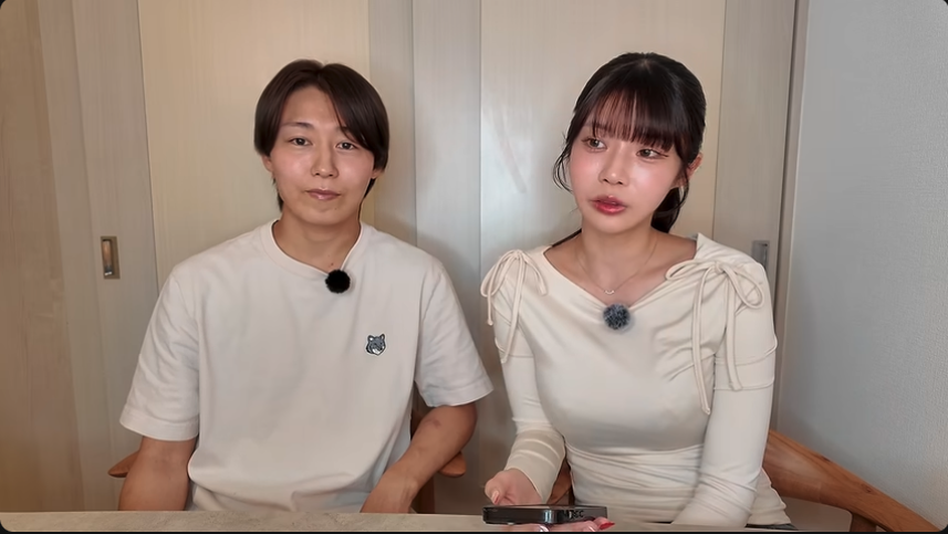 Nokin616's tweet photo. 「お詫びが欲しい」と言ったら、そのまま結婚へ。

━━━━━━━━━━

①大事なヘアメイクさんを失いたくない→それが付き合う理由になった
付き合ってと告白されるたびに、断り続けた。
理由は「別れたらこの人を失うから」。
でもケイトさんはそれを聞いて「そんだけ大事なら、一緒にいた方がいい」と逆に確信した。

②告白から1年間、ずっと言い続けた
2〜3ヶ月会えない期間もあった。それでも諦めなかった。
キャニョンさんが言った。
「今まで、1人もそんな人いなかった。みんな簡単に諦めていく。」

③「どんだけ好かれているか」が結婚の決め手
年収でも顔でもない。
「女の子としての幸せをくれると思った」という言葉が全てだった。

━━━━━━━━━━

交際3ヶ月で結婚。
でもその3ヶ月の前に、1年間ずっと告白され続けていた。
喧嘩の後「お詫びが欲しい」と言ったら、「結婚したらいいじゃん」と返ってきた。
こんなプロポーズ、今まで聞いたことがない。