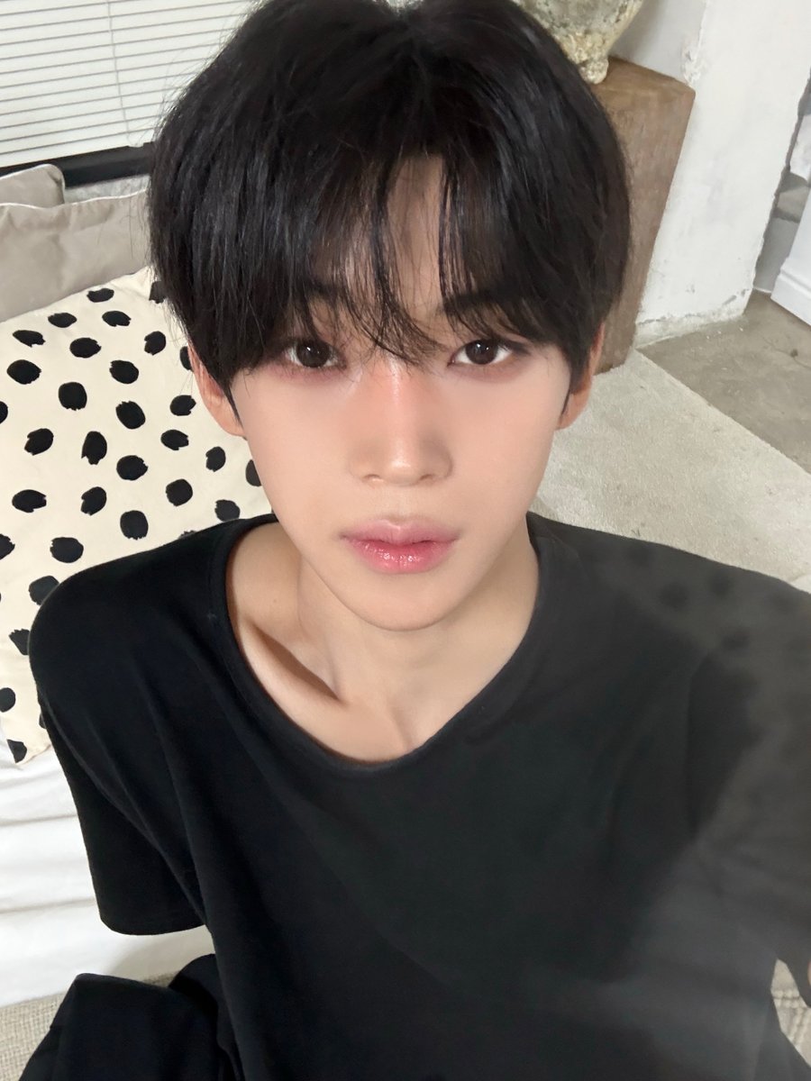 idntt_cosmo's tweet photo. ☺️

#idntt #아이덴티티 
#unevermet #김도훈 #kimdohun https://t.co/LrNY9dH9kX