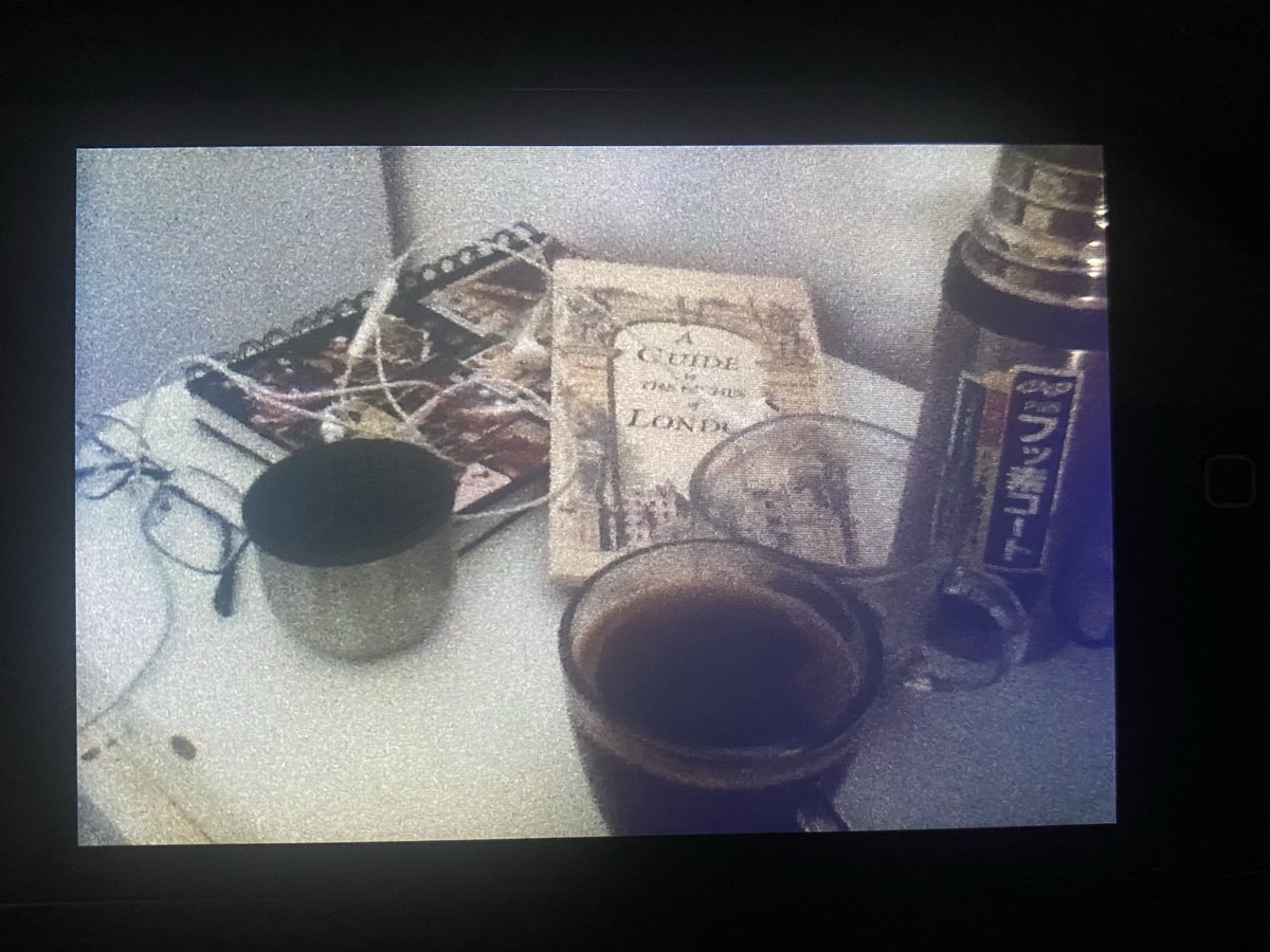 eonlix's tweet photo. table of mess https://t.co/sXG1loGhlw