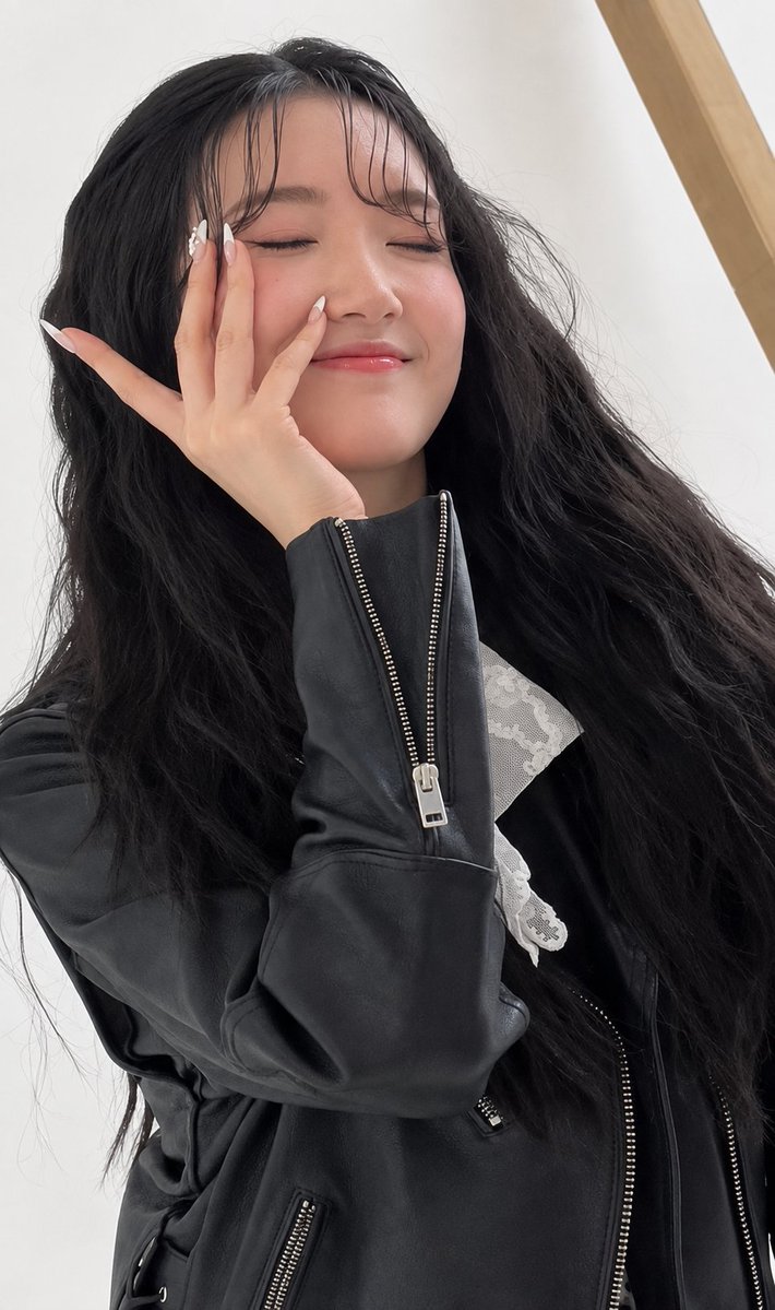 RevaDiMaria's tweet photo. Delynn IDN Photoshoot 

🩴Reparasi High Definition (HD) https://t.co/x9Iy5KEGTT
