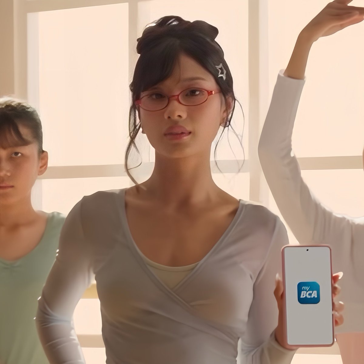 cleoparttime's tweet photo. christy wearing bayonetta glasses and a ballerina outfit should be illegal https://t.co/cHDa8KbW2h