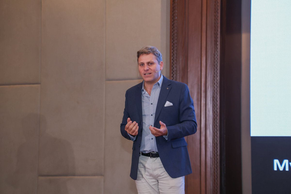 growth45244's tweet photo. A glimpse from the Human AI Alliance session with Pascal Kaufmann, bringing together CEOs, senior business leaders and decision-makers for an insightful conversation on the changing relationship between humans, technology, and artificial intelligence.
#LeadershipInTheAgeOfAI https://t.co/nPNJWBrj77