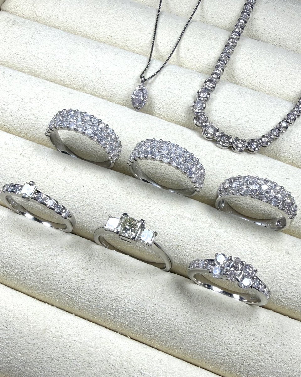 JEWELRY_LAND_jp's tweet photo. 次はパヴェ等💎
前に出したピンダイリングとネックレスも本日限定価格でご案内✨
20時〜！ https://t.co/oah2oqkTdv