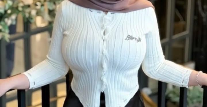 lovesuckfn's tweet photo. udh big boobs beyum om? https://t.co/VIYkkD4Jwq