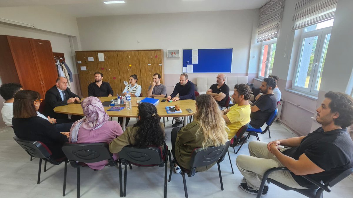 Kemalpasailce's tweet photo. İlçe Milli Eğitim Müdürümüz Güven BALKAYA, Kemalpaşa ÇPAL'yi ziyaret etti.

İlçe Milli Eğitim Müdürlüğü Resmi Sayfası: https://t.co/wWPqCDcoFO https://t.co/1XCdgPUso6